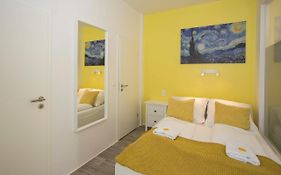 Studio Apartments - zentral mit Hinterhof-Flair